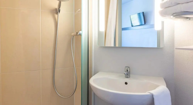 Номер Superior B&B HOTEL Rennes Est Cesson Sévigné 3 étoiles