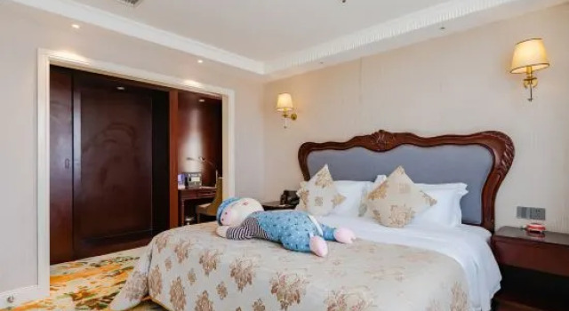 Семейный люкс c 1 комнатой с видом на реку River Romance Hotel