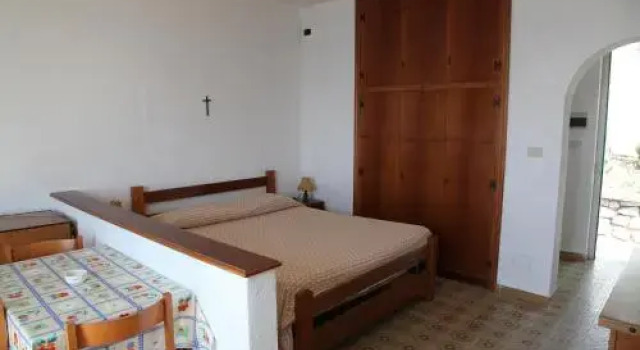 Residence Girasole, Book Hotel Brivadi 