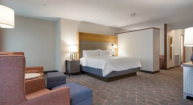 Номер Executive Holiday Inn Jackson NW - Airport Road by IHG