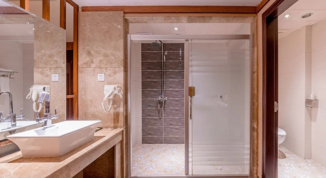 Трёхместный номер Deluxe Guangzhou Airport Liwan Hotel