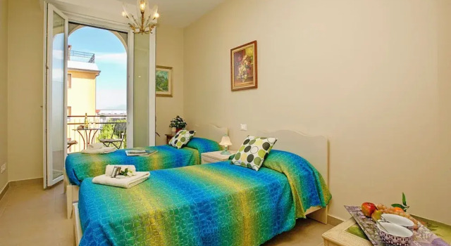 Семейные апартаменты с балконом Villa Mimosa Apartments