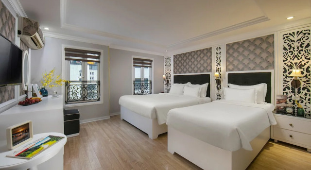 Трёхместный семейный номер Standard с видом на город Lavender Central Hotel & Spa Hanoi
