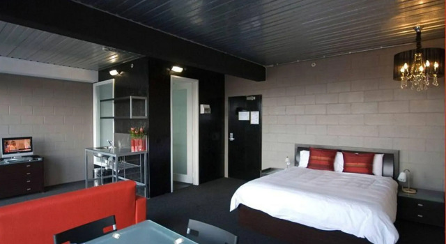 Summer House Backpackers Melbourne