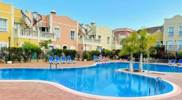 Апартаменты Enjoy 1 BR Palm Mar Next to Pool