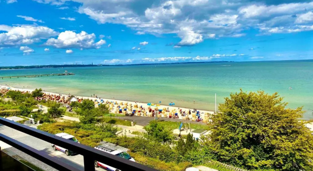 Апартаменты Studio-Apartment mit Panorama-Meerblick und direkter Strandlage in Scharbeutz