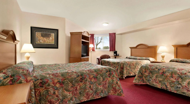 Шестиместный номер Standard Travelodge by Wyndham Port Elgin