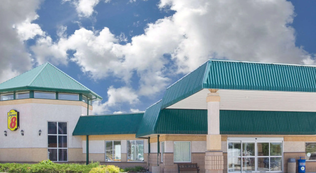Super 8 by Wyndham Portage La Prairie MB, Book Inn Mini‑Hotels in Manitoba, Inn