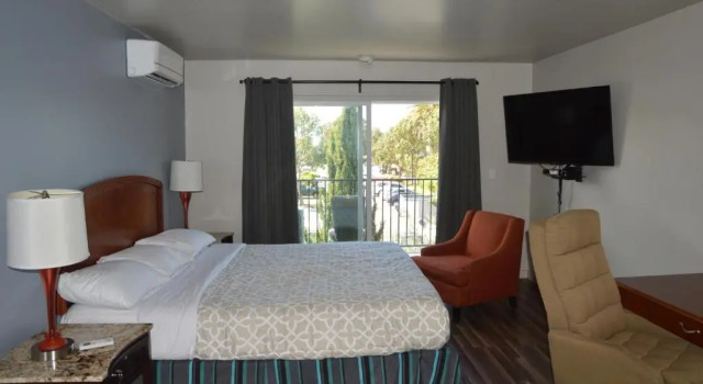 Трёхместный номер Standard Glass Slipper Inn - Stanford Palo Alto