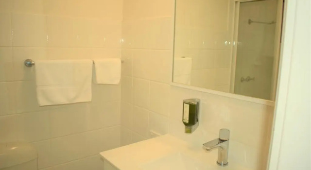 Шестиместный номер Standard Best Western Parkside Motor Inn