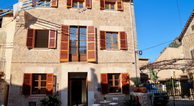 Marton Turisme de Interior, Book Hotel Valldemossa 