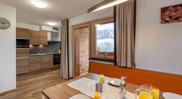 Apart Wurm (SUZ380), Prenota Hotel Hotel a Tirolo con parcheggio, Parcheggio