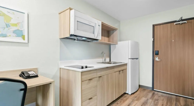 Двухместный люкс WoodSpring Suites Rogers Bentonville