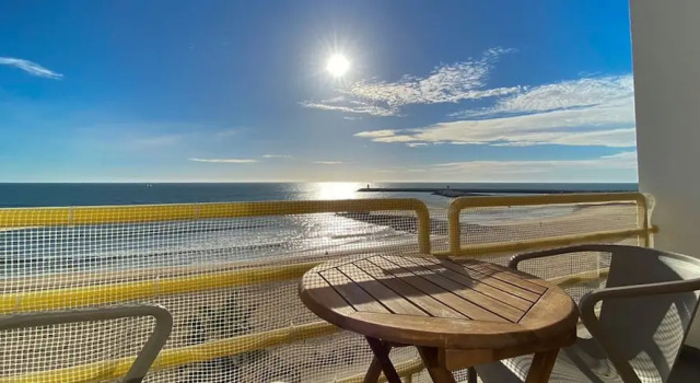 WOW Frente Praia II T2 HsR Quarteira