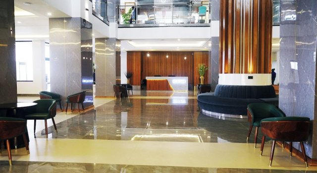 Tha Nickolee Hotel, Rezerwuj Hotel Hotele w Laikipia z parkingiem, Parking