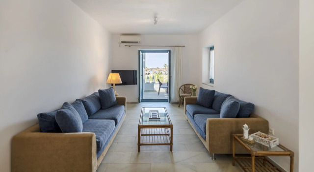 Beachside 2 bedroom Cottage