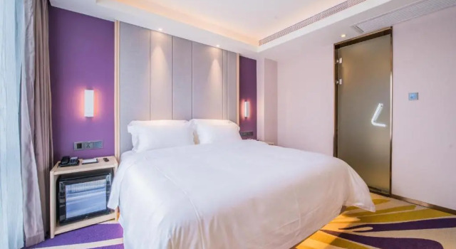 Lavande Hotels· Qinglv Zhong Road Opera, Rezerwuj Hotel Hotele w Zhuhai z parkingiem, Parking