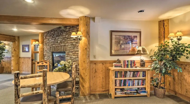 Cozy Crested Butte Condo 50 Yards From Ski Lift!