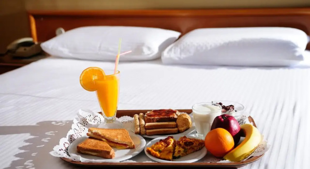 Семейный номер Standard с балконом и с видом на город Morfeas Hotel