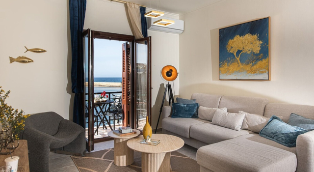 3 Sails - 2BR on Venetian Harbour, Забронировать Апартаменты/квартира Ханья периферийная единица Ханья, рядом с Муниципальный рынок Ханьи