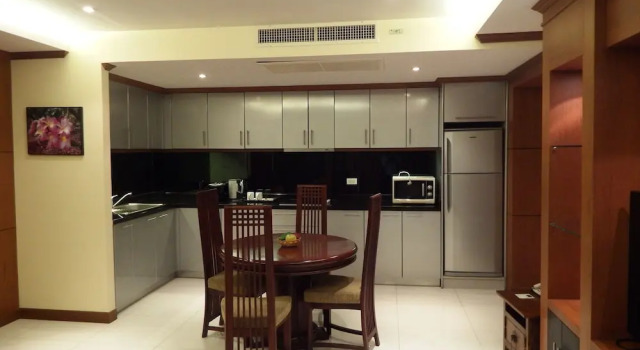 Номер Executive с 2 комнатами с балконом и с видом на город Tara Court Condo