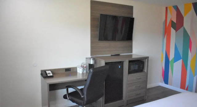 Номер Standard Signature Anaheim Maingate