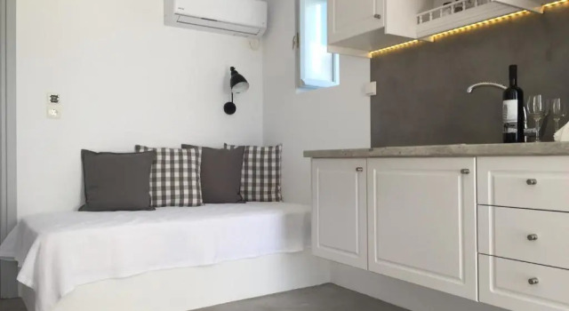 Апартаменты L' arco Milos Suite