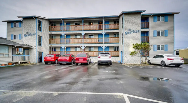 Dog-friendly Ocean Shores Condo w/ Balcony & Views, Reserva ahora Hotel Ocean Shores Washington (state)