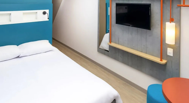 Номер Standard ibis budget Medellín Itagüí Metro