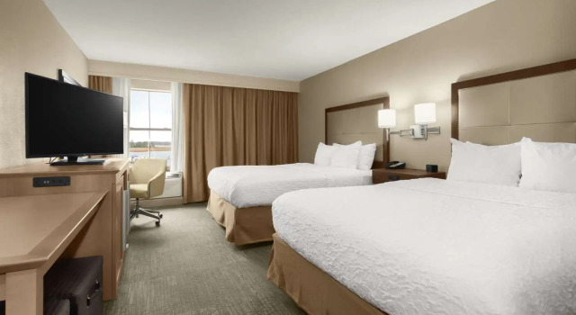 Номер Standard с видом на воду Hampton Inn Georgetown-Marina