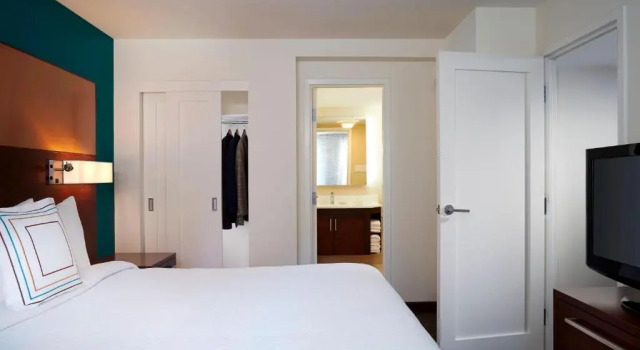 Двухместный номер Deluxe c 1 комнатой Residence Inn by Marriott Montréal Downtown