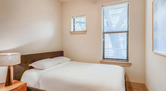 Апартаменты Sentral East Austin at 1630 E Sixth