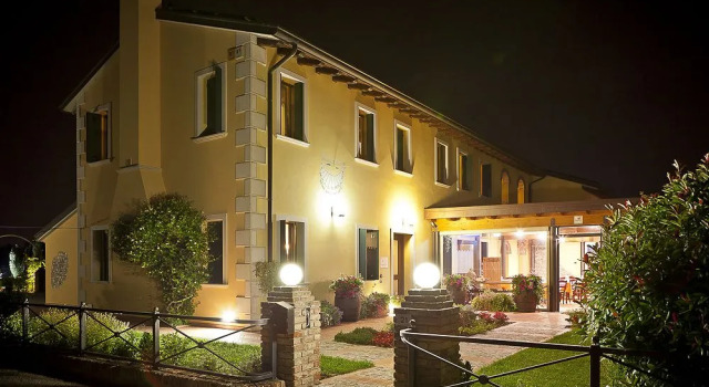 Ai Casoni, Book Hotel Hotels in Codogne with a Pool, Swimming Pool