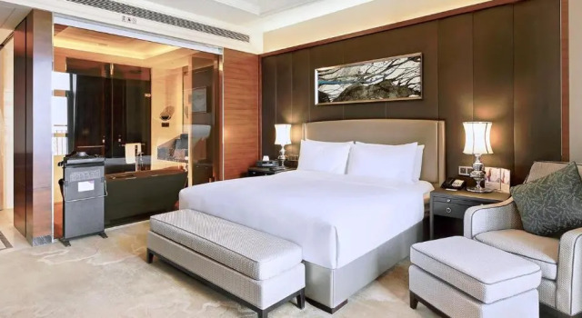 Номер Standard Crowne Plaza Tianjin Jinnan by IHG