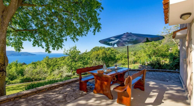 Stunning Home in Moscenice With Wifi and 2 Bedrooms