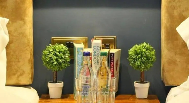 The Bunk Inn, Book Pension Newbury Berkshire