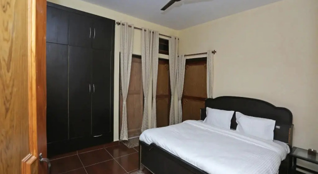 Sunrise Homestay by OYO Rooms, Rezervovat Hotel Nainital Uttarakhand