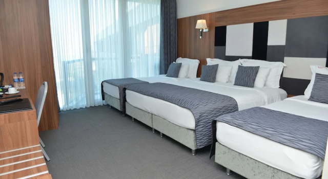 Четырёхместный номер Standard Yalova Lova Hotel & SPA Yalova
