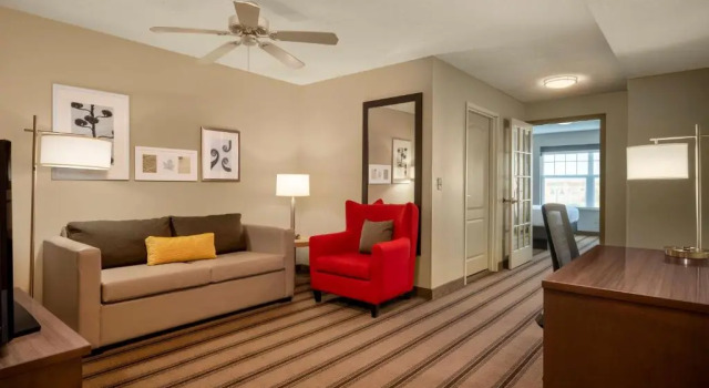 Двухместный люкс c 1 комнатой Country Inn & Suites by Radisson Albertville near Outlet Mall