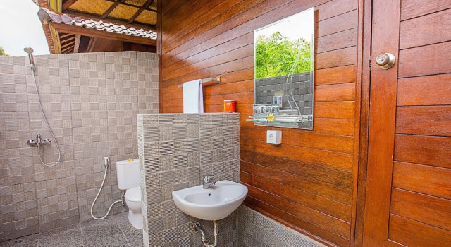 Номер Deluxe Maharatu Bungalows & Bar Lembongan