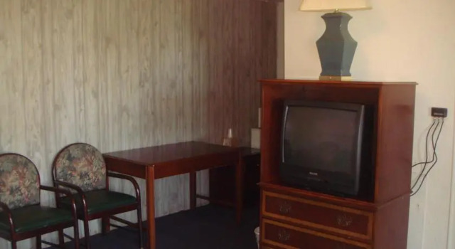 Economy Motel, Varaa Motelli Rockingham 
