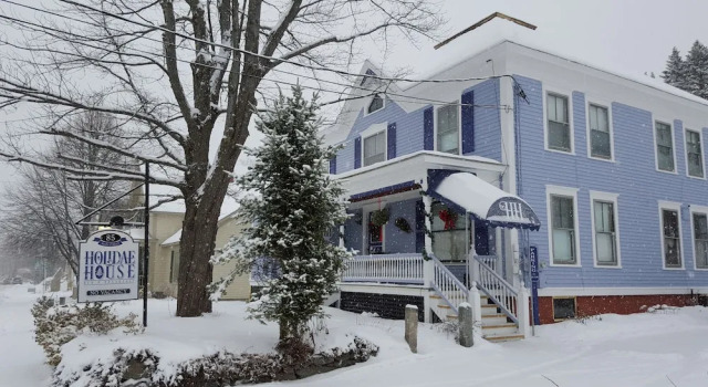 Holidae House Bed & Breakfast