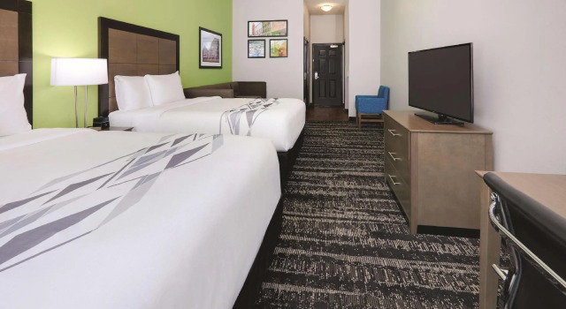 Четырёхместный номер Executive La Quinta by Wyndham Tyler South
