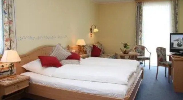 Zilks Landgasthof Zum Frauenstein, Rezerwuj Hotel Weiding Upper Palatinate Forest