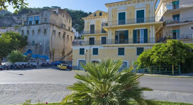 Palazzo Della Monica - One Bedroom No.6, Забронировать Отель Виетри Салерно