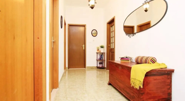 Remarkable 5-bed Villa in Labin, Buchen Sie Villa Labin Gespanschaft Split-Dalmatien