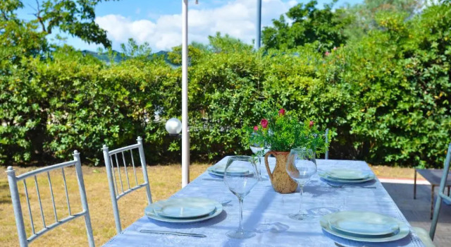 Коттедж с 2 комнатами IzzHome Nora Beach