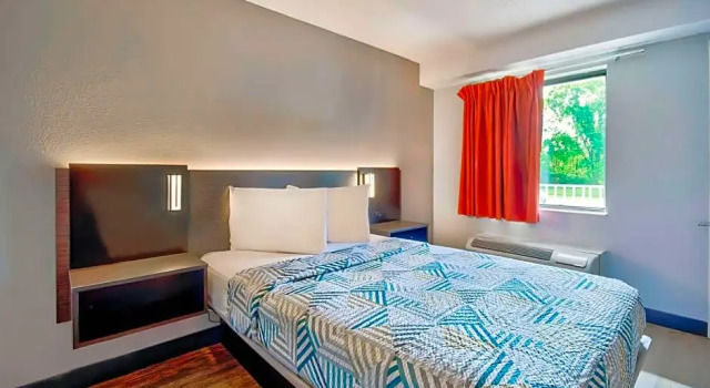 Номер Standard Motel 6-Warren, MI - Detroit East