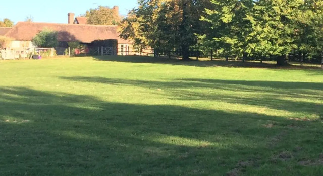 Three Chimneys Farm Accommodation, Rezervasyon Çiftlik Konaklaması Cranbrook High Weald