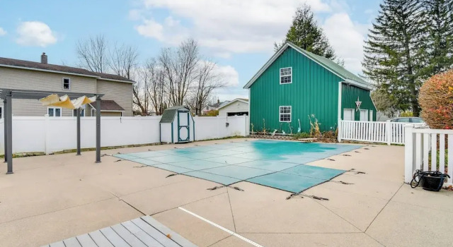 Коттедж 5 Mi to Lake Ontario: Mexico Home w/ Seasonal Pool